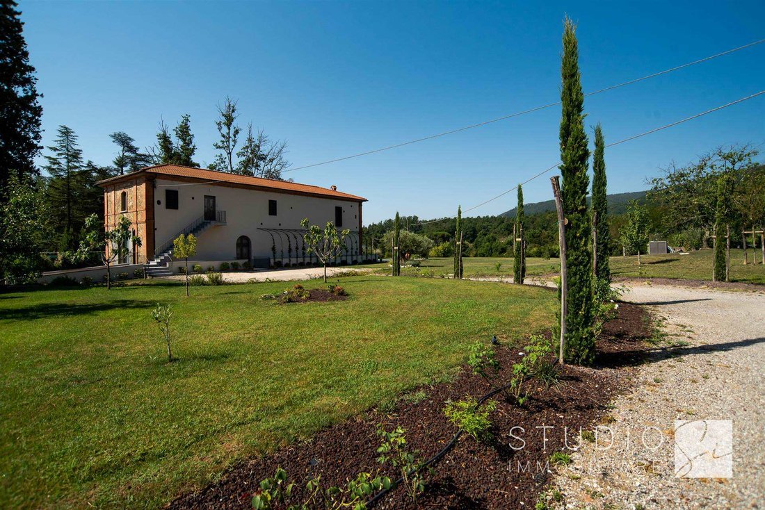 Villa in Adua Avenue - San Biagio, Pistoia, Italy 1 - 18185261