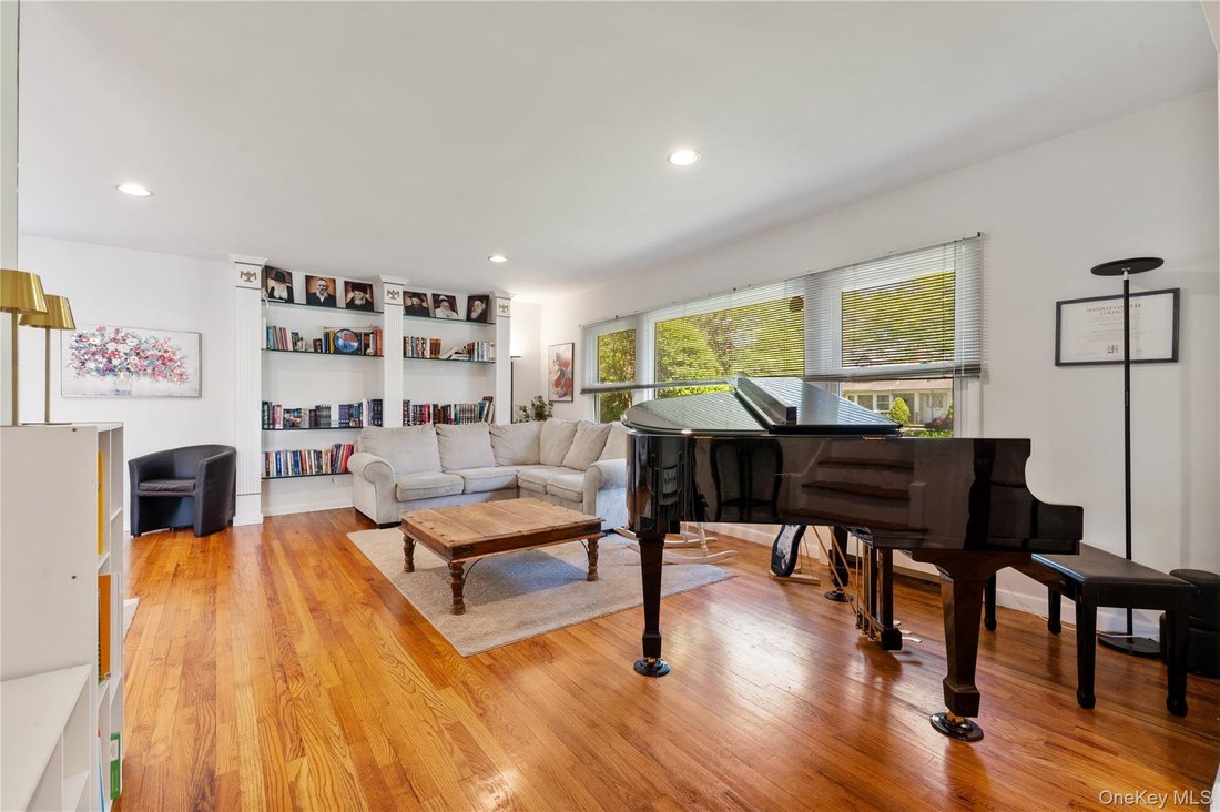 House in Woodmere, New York, United States 4 - 18183944