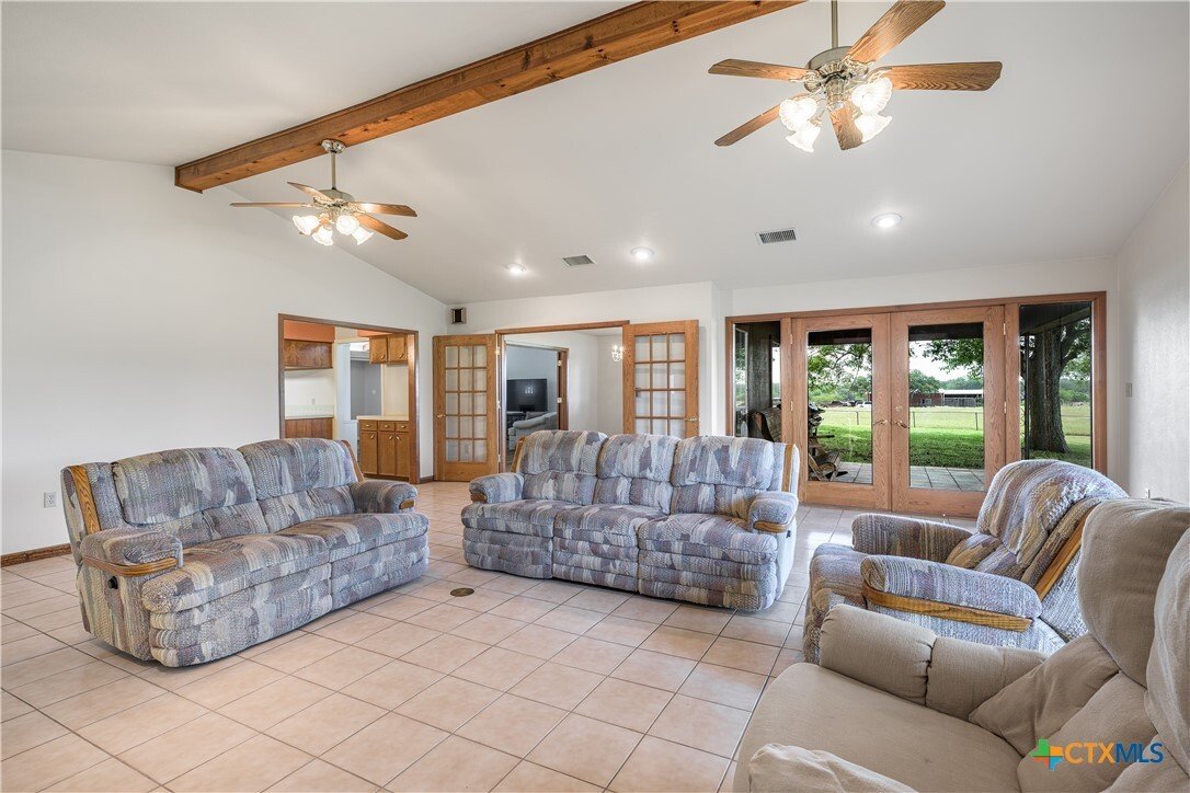 House in Flatonia, Texas, United States 5 - 18184007