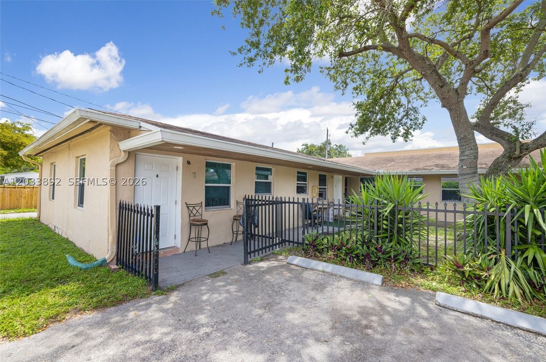 Hollywood, Florida, United States 2 - 18184058