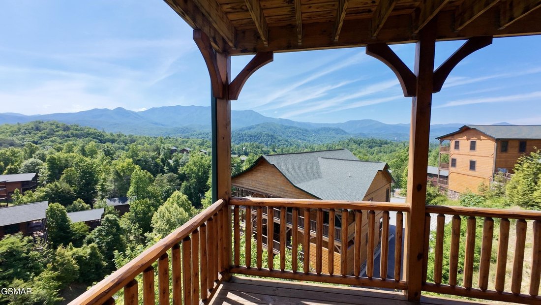 House in Gatlinburg, Tennessee, United States 2 - 18183774