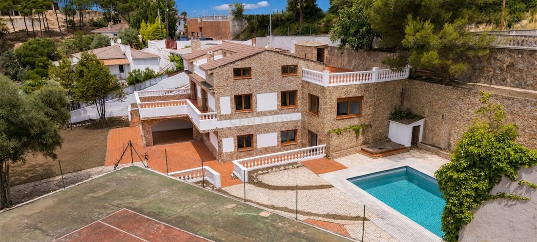 Villa in Vidreres, Catalonia, Spain 1 - 18185325