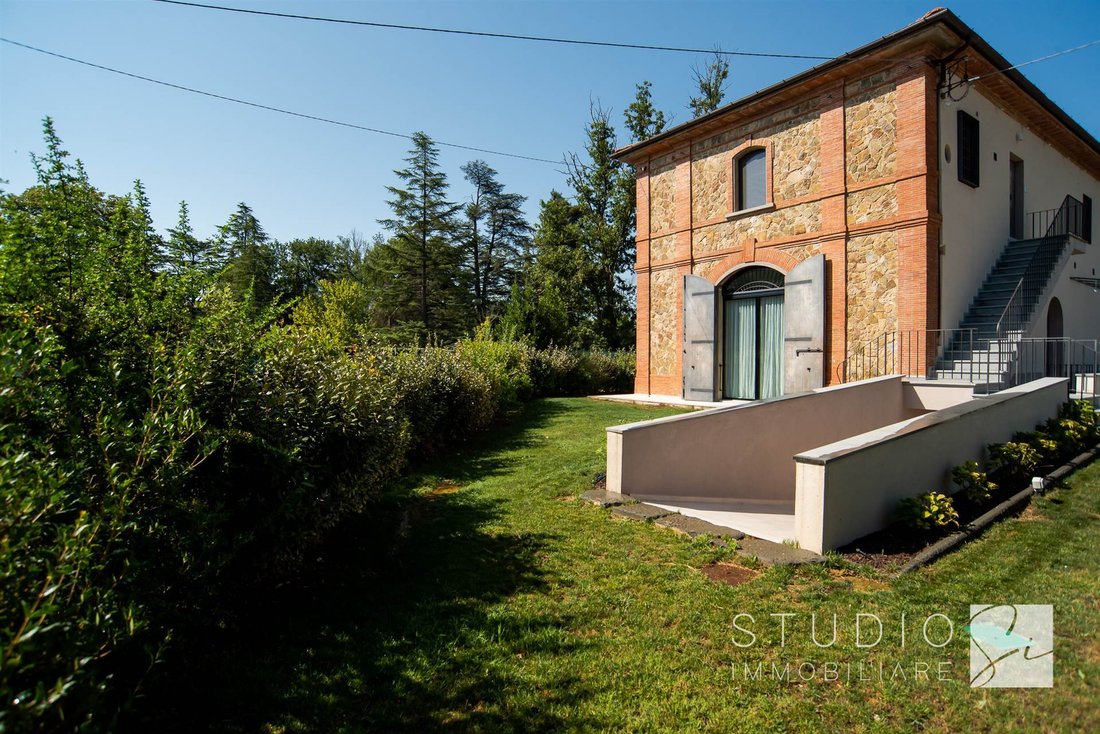 Villa in Adua Avenue - San Biagio, Pistoia, Italy 2 - 18185261