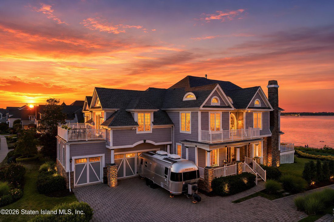 House in Old Bridge Township, New Jersey, United States 1 - 18184012