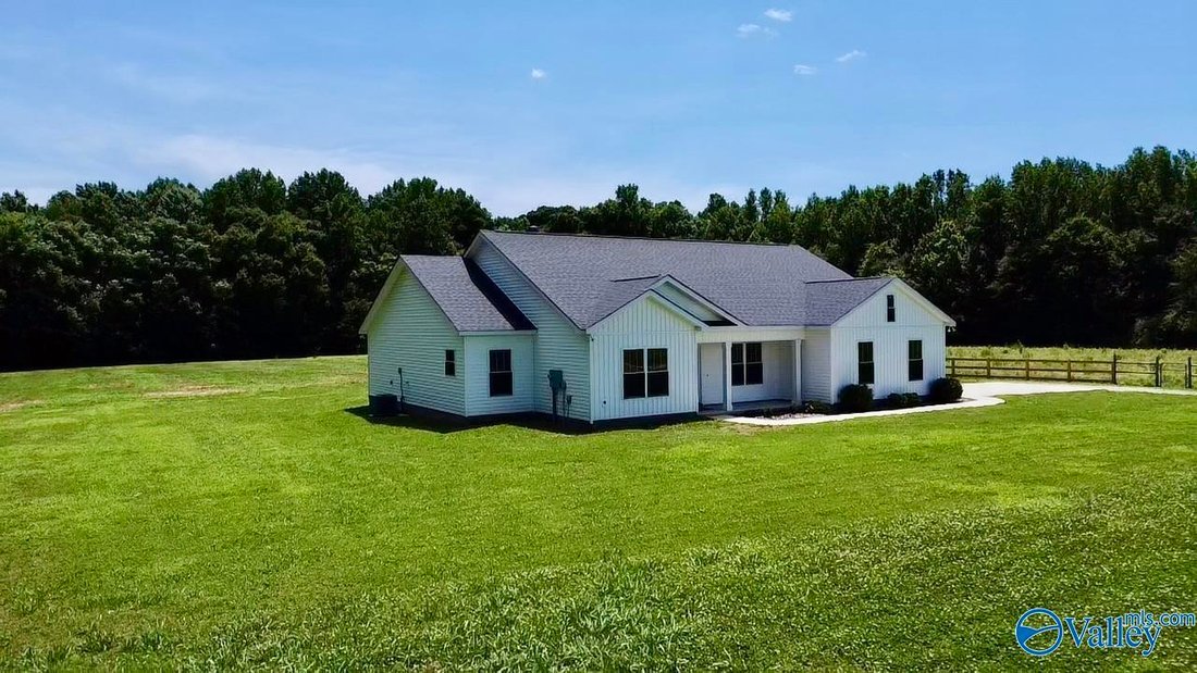 Farm Ranch in Ardmore, Tennessee, United States 1 - 18185209