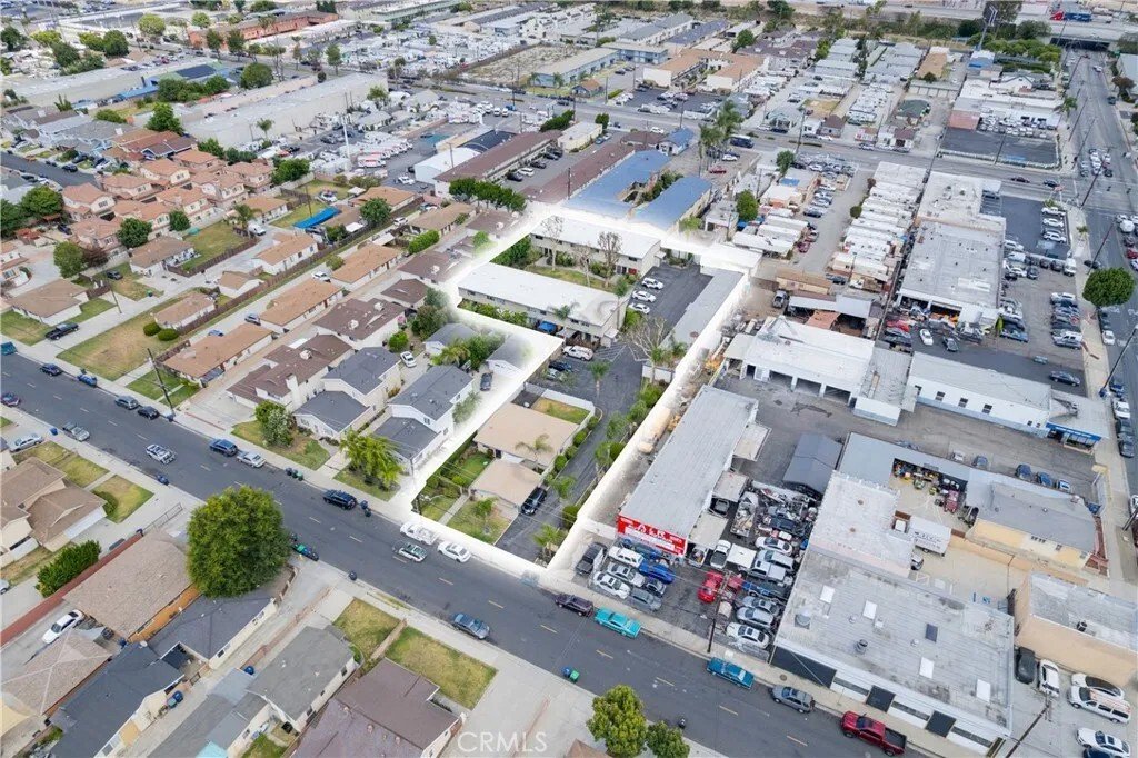 Bellflower, California, United States 1 - 18184835