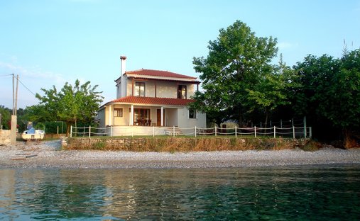 Villa in Istiaia-Aidipsos, Thessaly and Central Greece, Greece 1
