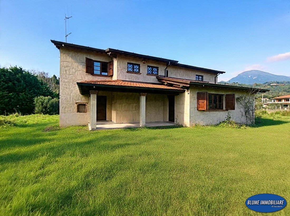 Farm Ranch in Capezzano Pianore, Camaiore, Tuscany 1 - 17294067