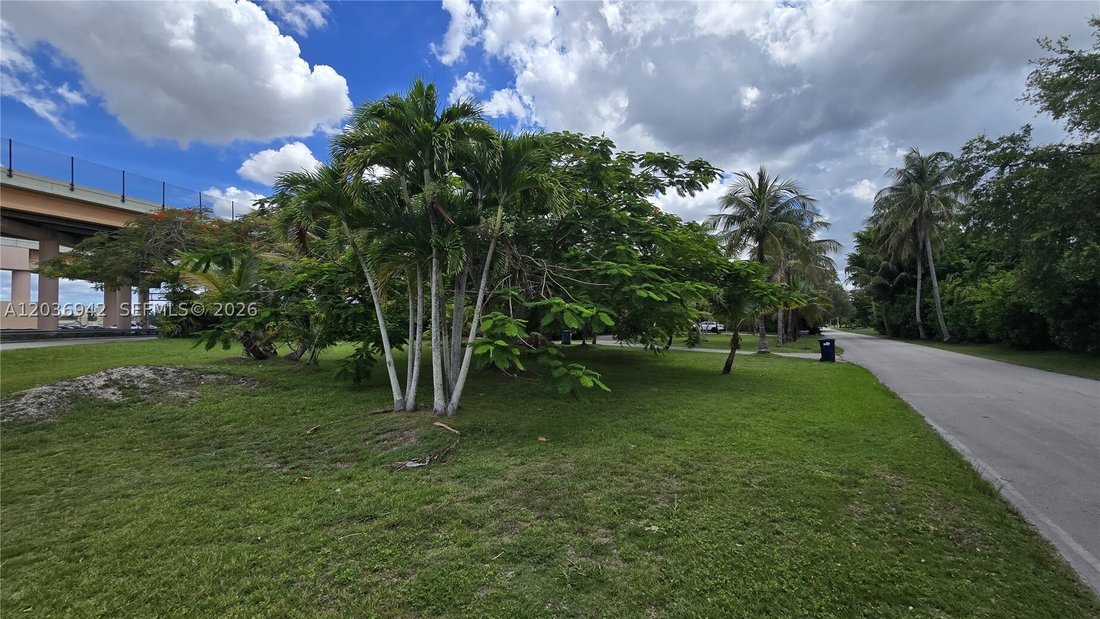 House in Miami, Florida, United States 4 - 18186630