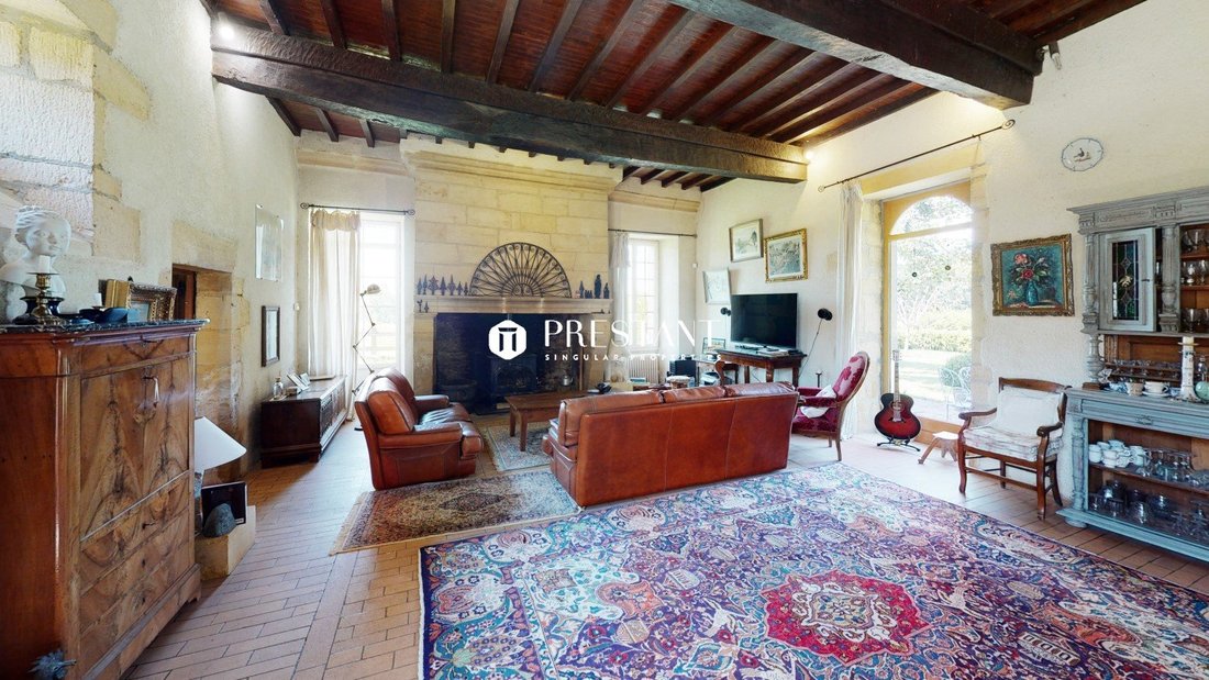 Estate in Sarlat-la-Canéda, Nouvelle-Aquitaine, France 3 - 18185397