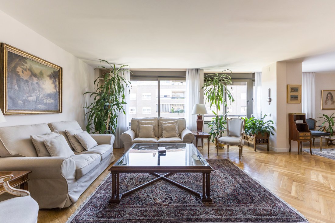 Apartment in Chamberi, Madrid, Spain 3 - 18185388