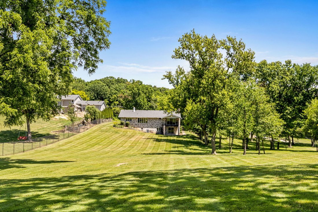House in Burr Ridge, Illinois, United States 3 - 18184550