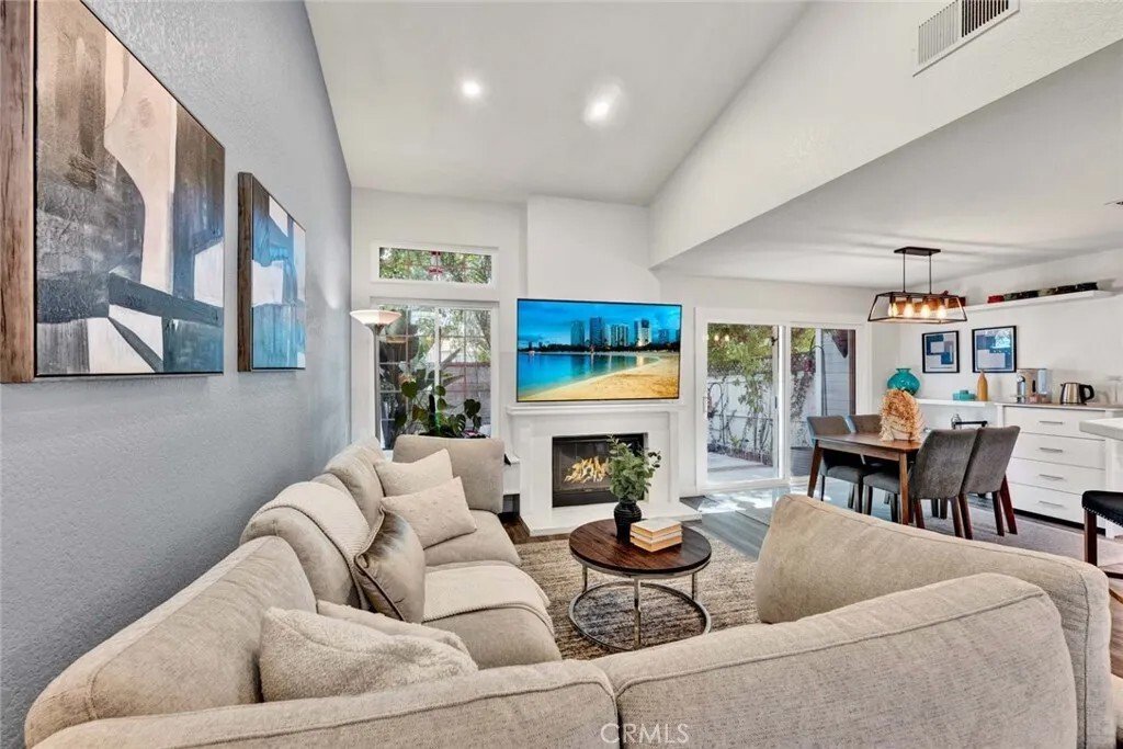 Condo in Tustin, California, United States 3 - 18184927
