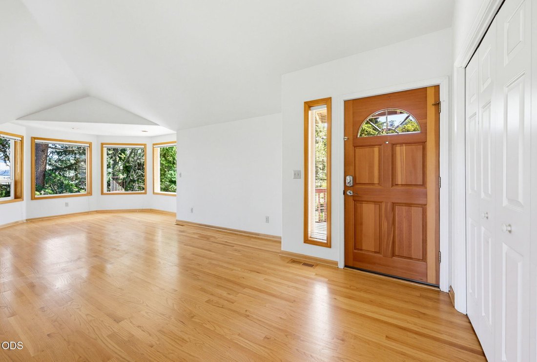 House in Ashland, Oregon, United States 5 - 18184771