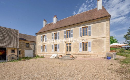 House in Cercy-la-Tour, Bourgogne – Franche-Comté, France 1
