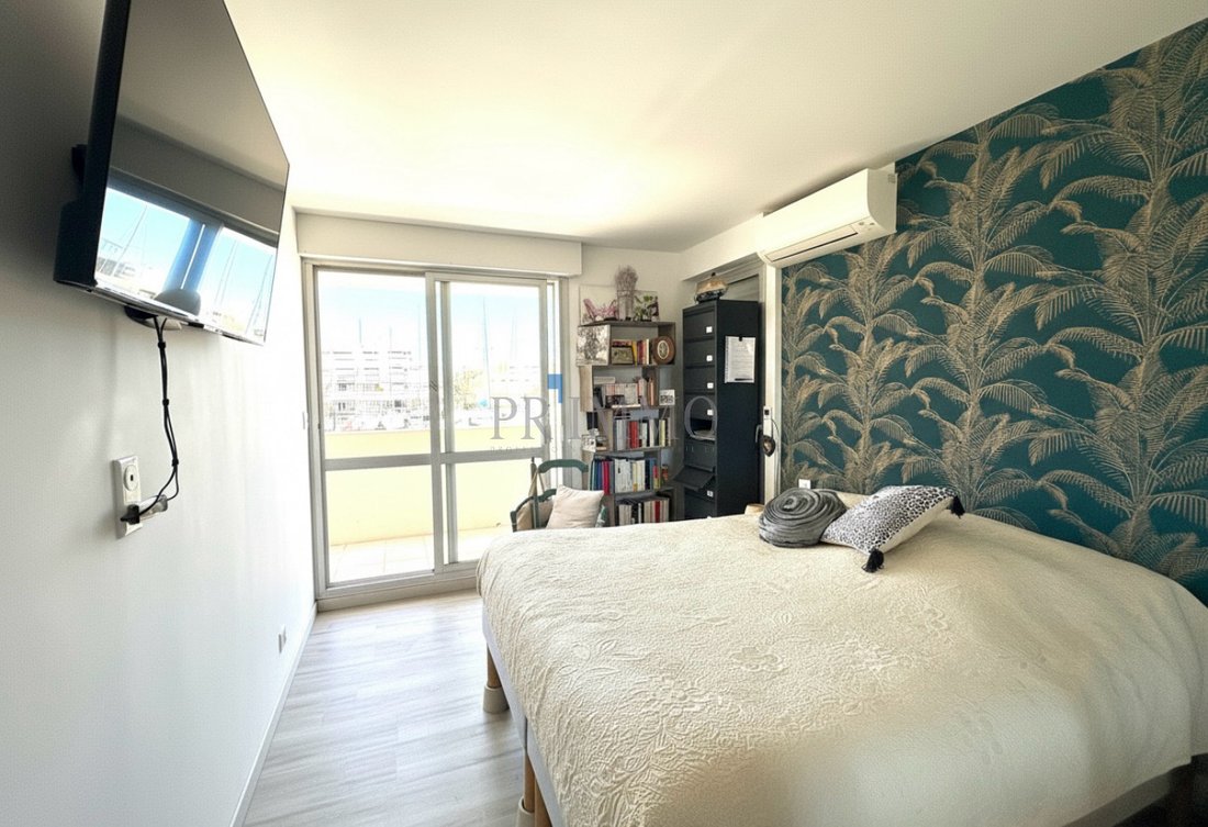 Apartment in Nord Est, Bormes-les-Mimosas, France 4 - 18184263