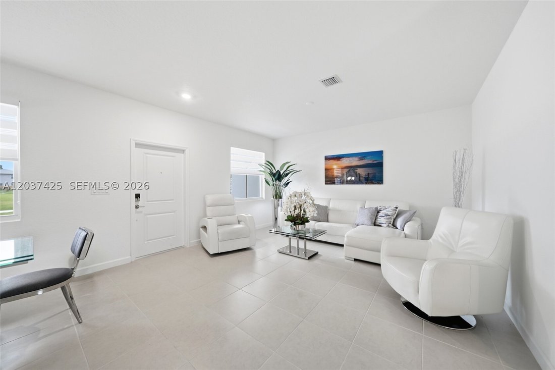House in Miami, Florida, United States 3 - 18184060