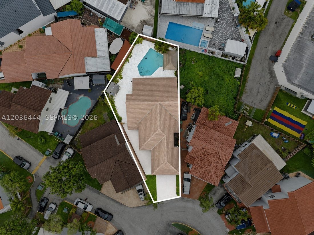 House in Miami, Florida, United States 3 - 18184095