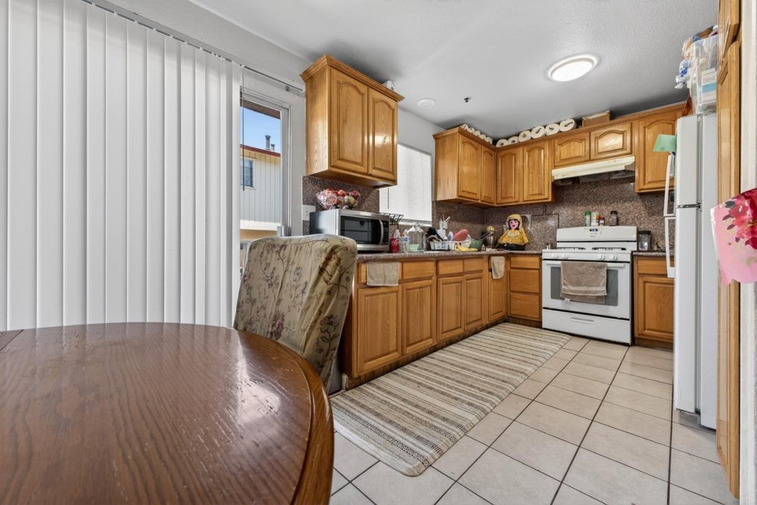 Watsonville, California, United States 5 - 18185230