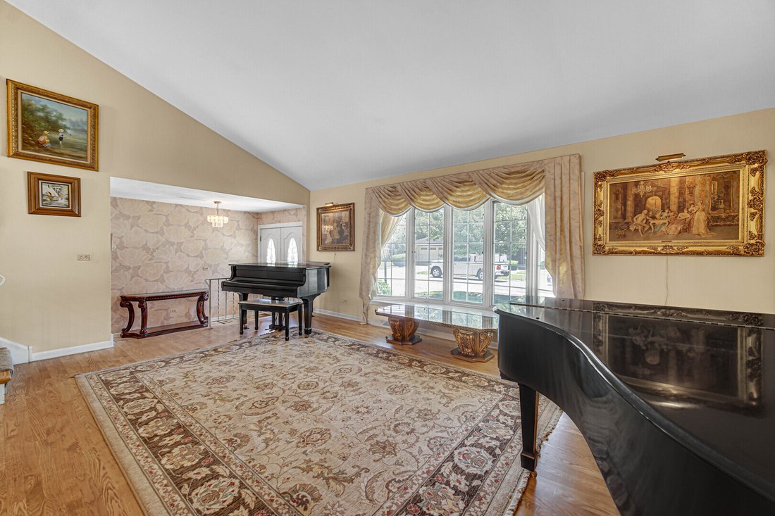 House in Elmhurst, Illinois, United States 3 - 18184534