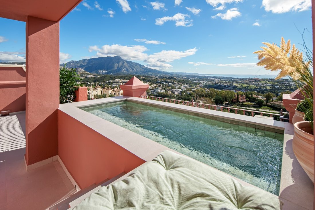 Penthouse in La Quinta, Benahavis, Andalusia 1 - 18185572