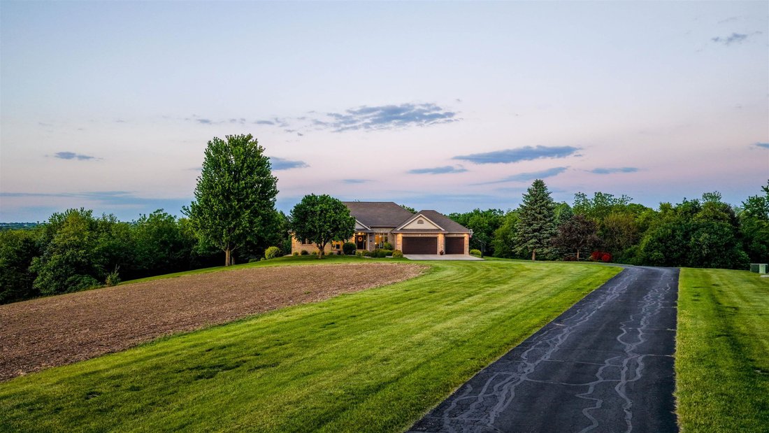 House in Waunakee, Wisconsin, United States 4 - 18184734