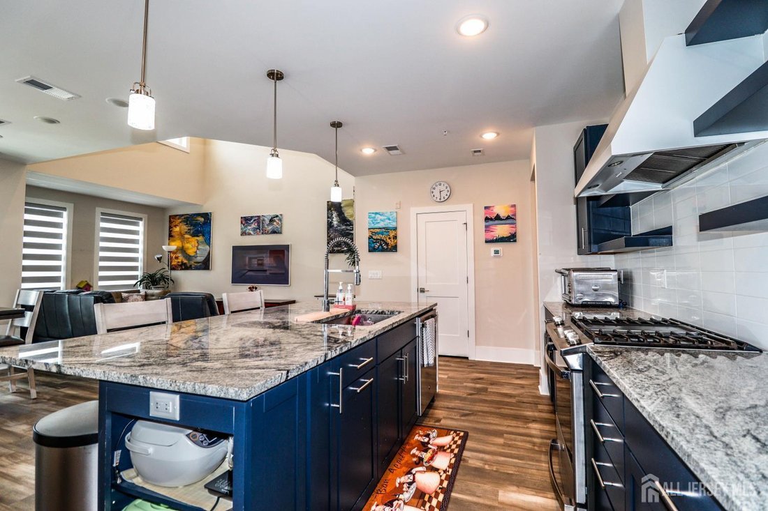 Condo in Burlington Township, New Jersey, United States 4 - 18105432