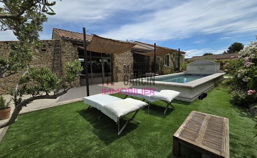 House in Nevons-route d'Apt, L'Isle-sur-la-Sorgue, France 1