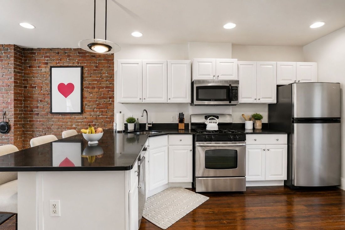 Condo in Boston, Massachusetts, United States 4 - 18186247