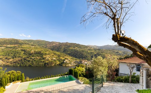 House in Campelo, Porto District, Portugal 1