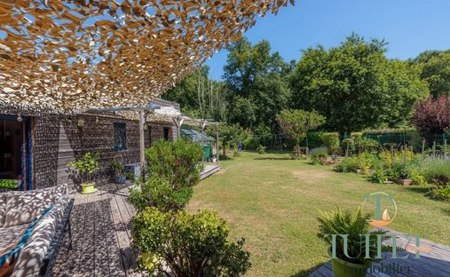 House in Etaules, Nouvelle-Aquitaine, France 1