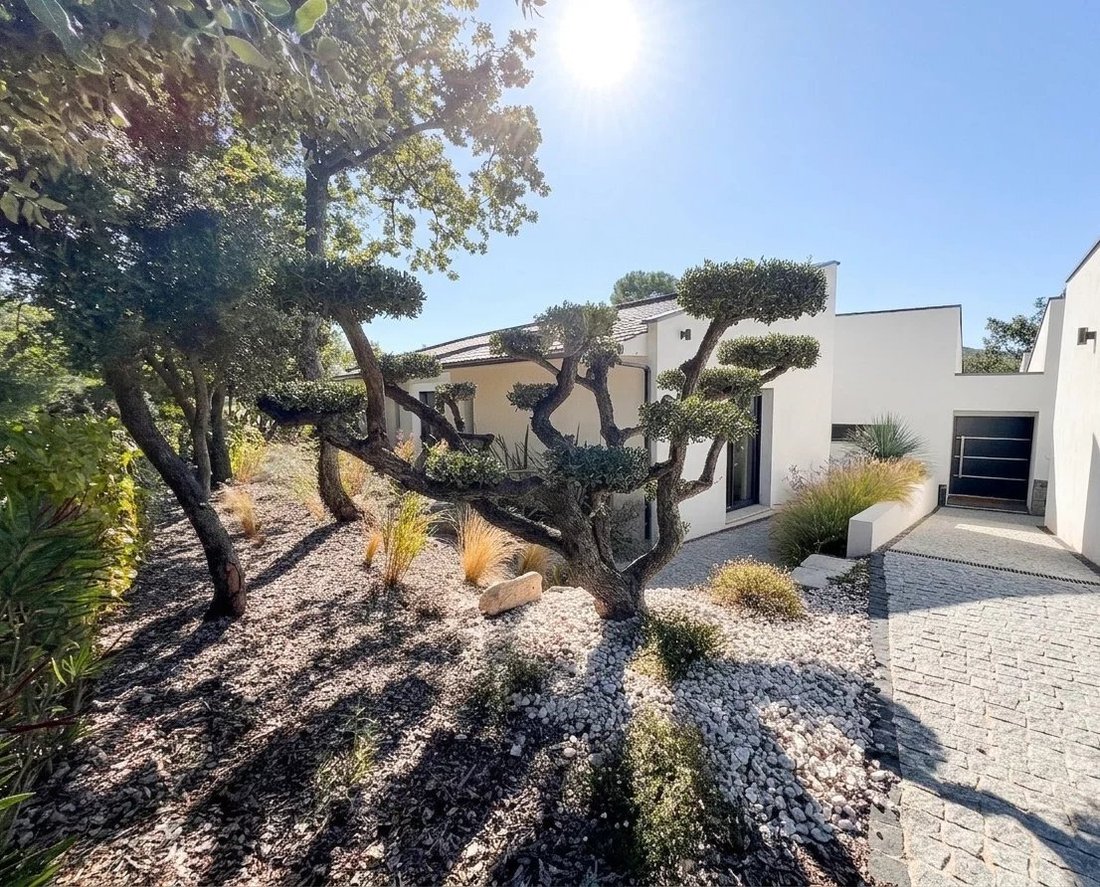 Villa in Brignoles, Provence-Alpes-Côte d'Azur, France 5 - 15345541