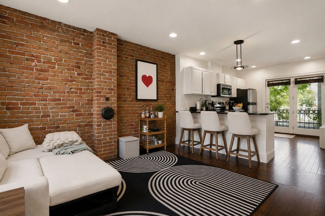 Condo in Boston, Massachusetts, United States 1 - 18186247