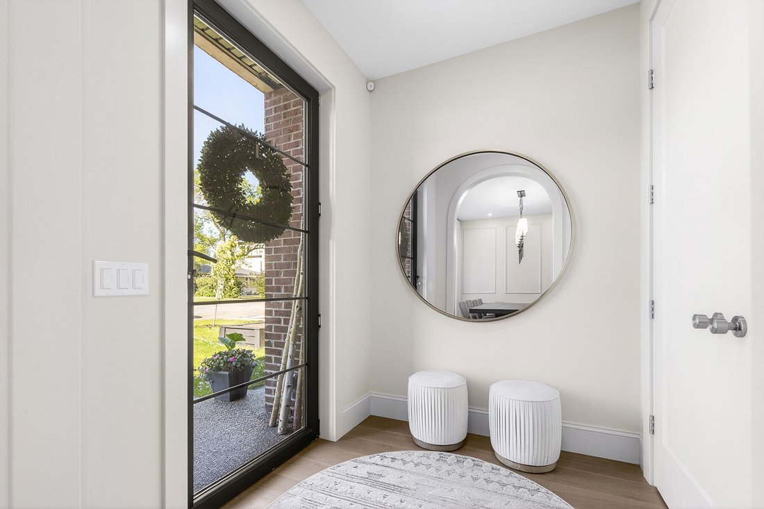 Apartment in Calgary, Alberta, Canada 3 - 18186342