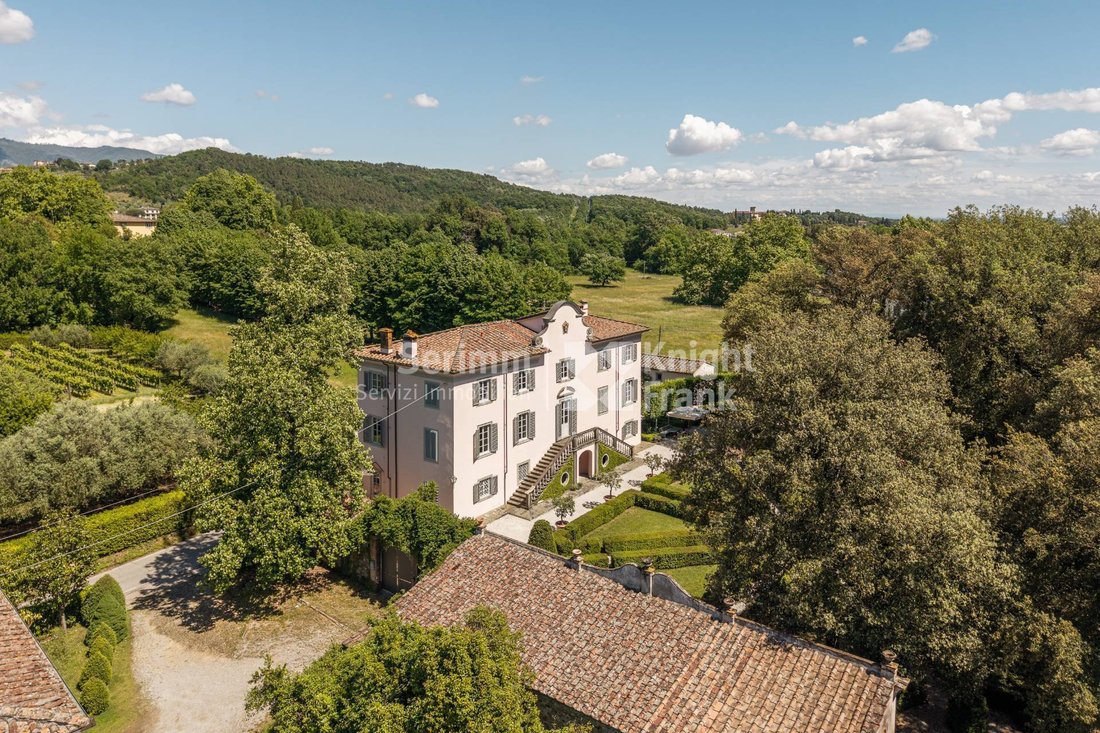 Villa in Area Monte San Quirico - Sant'Alessio, Lucca, Tuscany 2 - 18186001