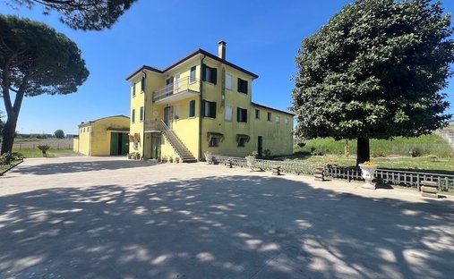 House in Galta, Veneto, Italy 1