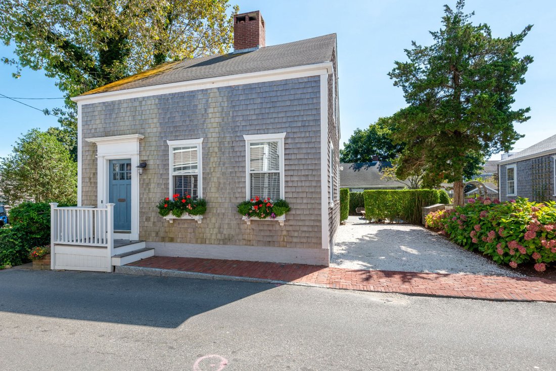 Nantucket, Massachusetts, United States 1 - 18186360