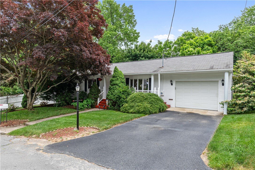 House in Smithfield, Rhode Island, United States 2 - 18186704