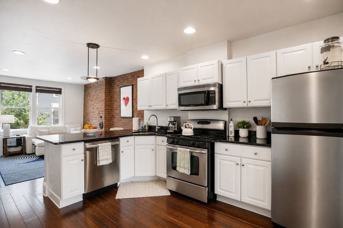 Condo in Boston, Massachusetts, United States 3 - 18186247