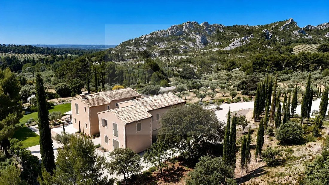 Estate in Maussane-les-Alpilles, Provence-Alpes-Côte d'Azur, France 3 - 16196039