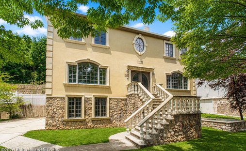 House in New York, New York, United States 1