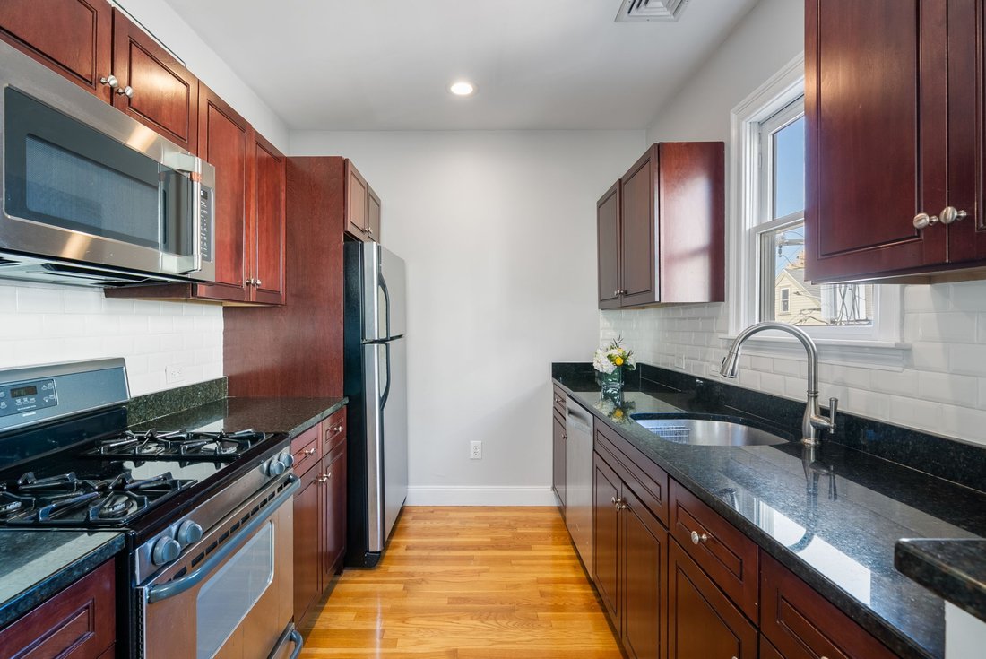 Condo in Boston, Massachusetts, United States 5 - 18186293
