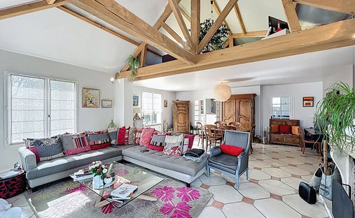 Villa a Periferia, Le Perray-en-Yvelines, Francia 1