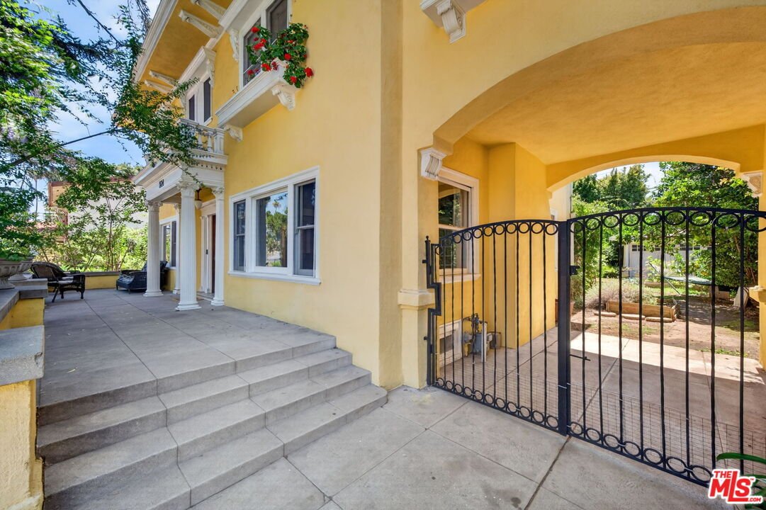 House in Los Angeles, California, United States 3 - 18186779