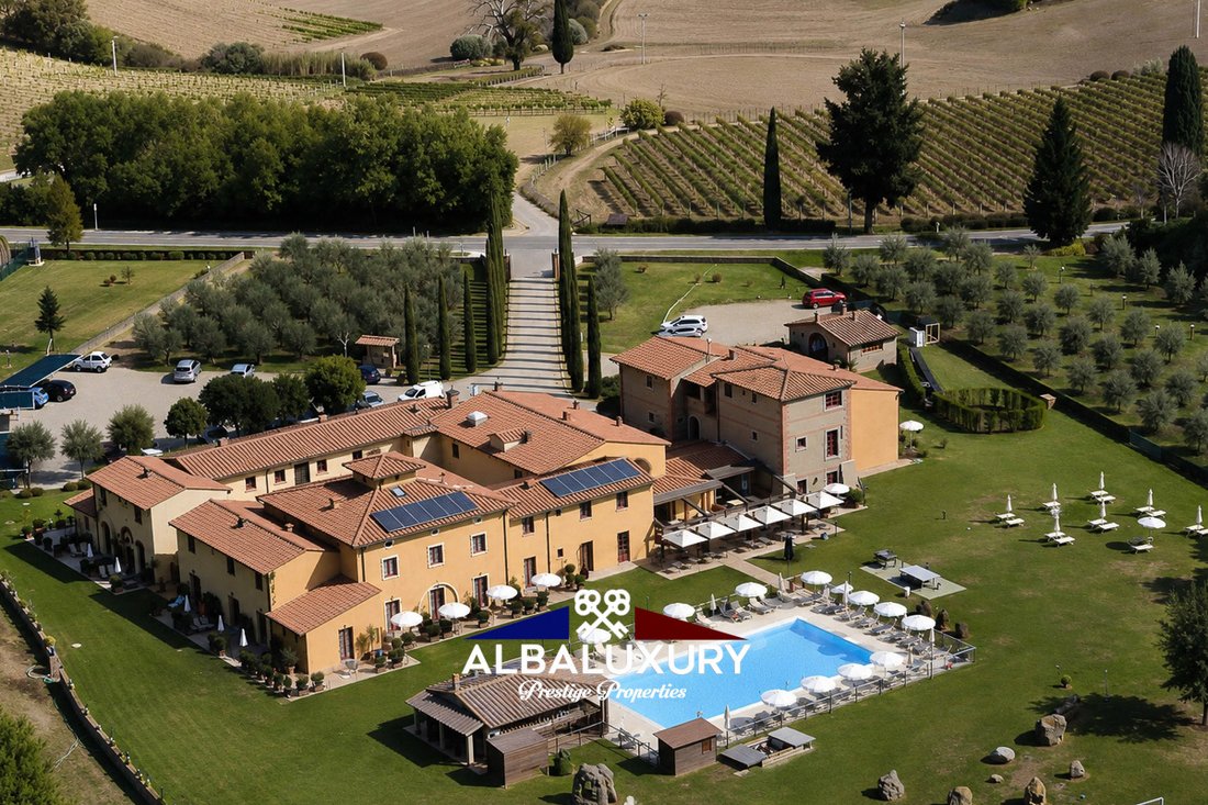 Villa in San Gimignano, Tuscany, Italy 1 - 16496108