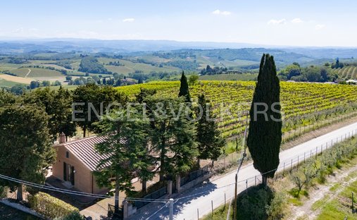 House in San Gimignano, Tuscany, Italy 1