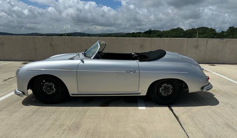 Cabriolet in Glendale, United States 1 - 18187073
