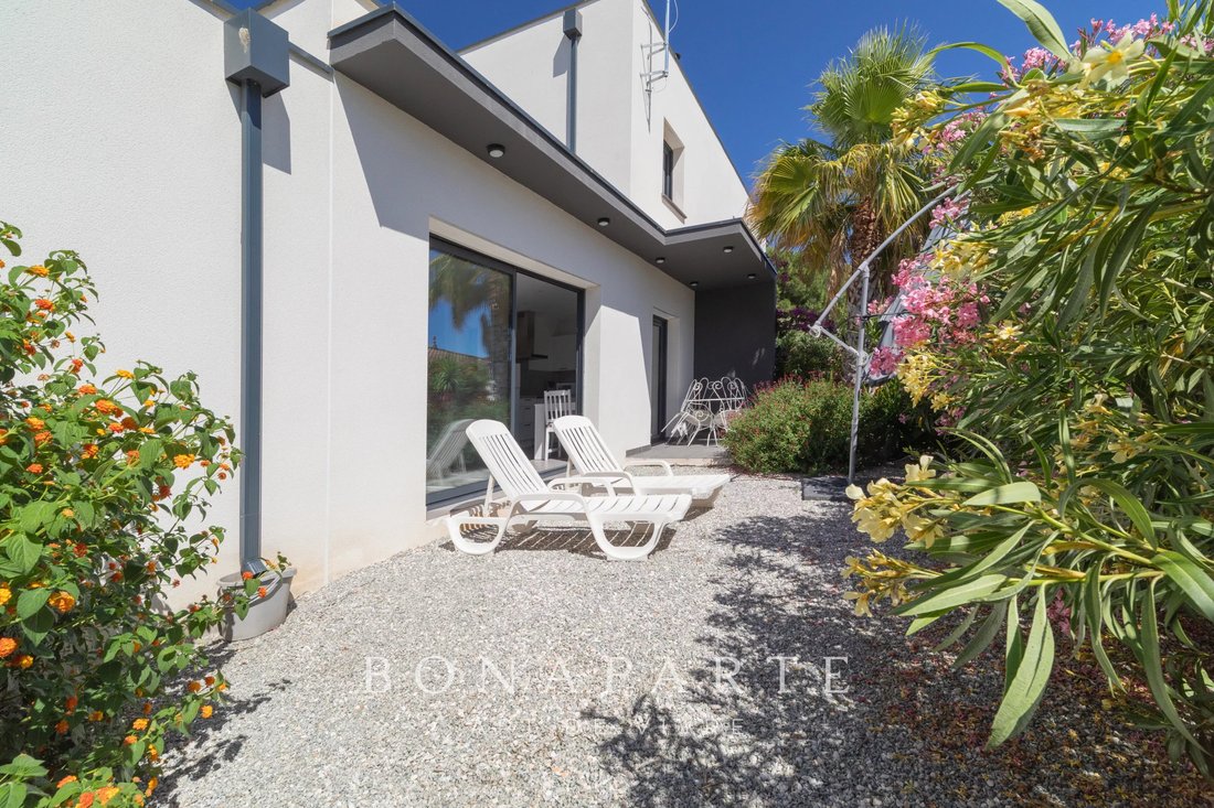 Villa in Le Grau d'Agde, Agde, France 2 - 17467696