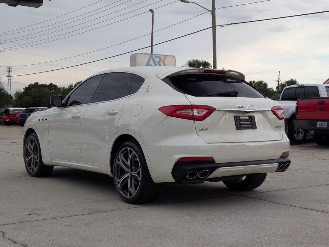 Suv in Apopka, FL, United States 2 - 18187755