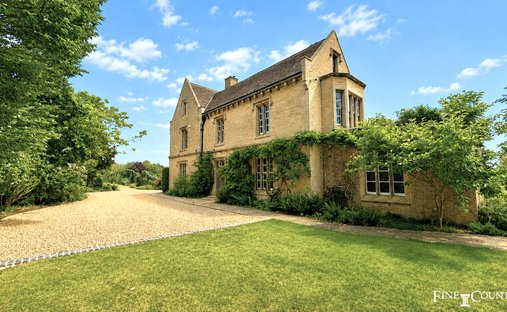 House in Market Deeping, England 1